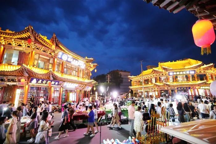 甘州：人潮涌动 夜市火爆