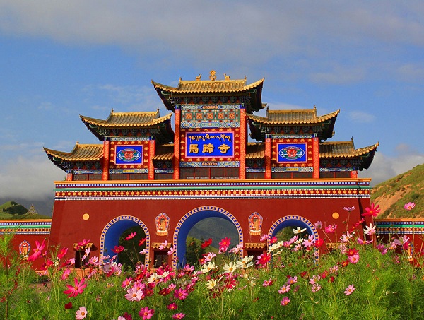 “千年石窟.灵秀马蹄” 首届魅力金秋短视频创作大赛征稿启事