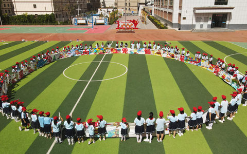 张掖：儿童画笔颂党恩喜迎建党节到来