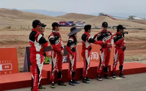 极限与荒漠的共舞：《风驰赛车手》张掖神沙窝太阳岛完成高燃拍摄