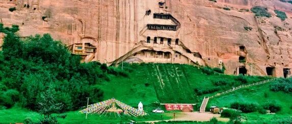 2025年马蹄石窟群旅游区冬季运营时间公告