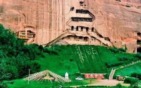 2025年马蹄石窟群旅游区冬季运营时间公告