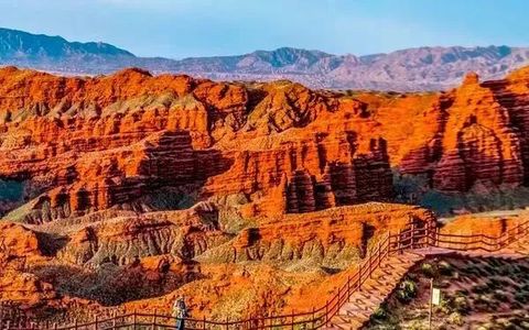 11月11日，平山湖大峡谷景区全国游客免门票游览！